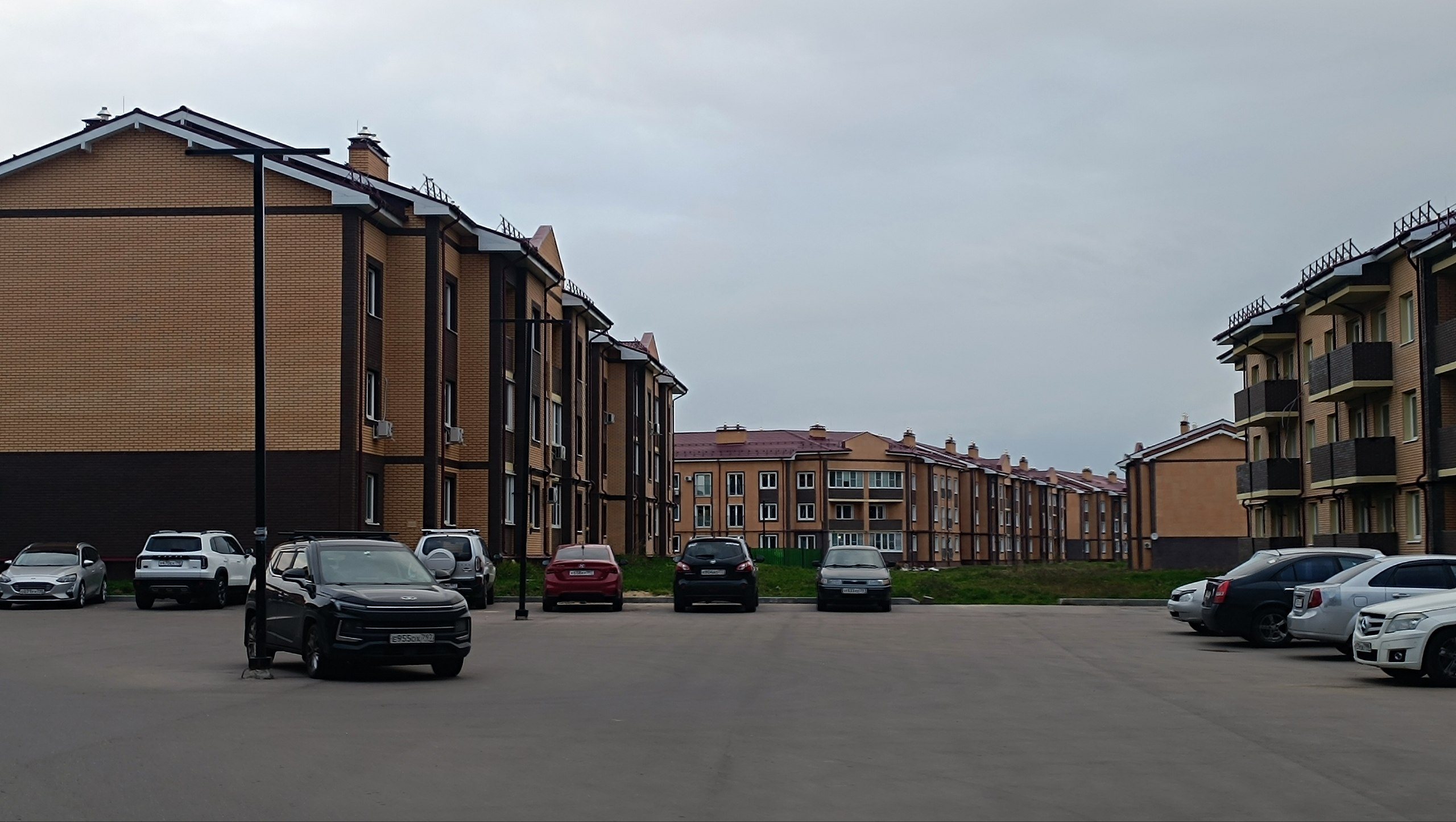 Наш эко-район: тихие улицы и небольшие трехэтажные кирпичные дома